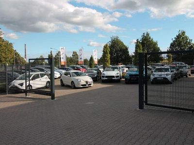 Gebraucht Ford Fiesta Celebration 101 PS (74 kW) 2017 Rot Kleinwagen