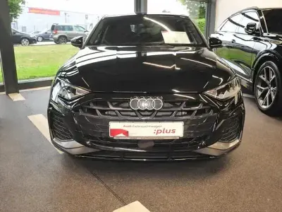 Gebraucht Audi A3 S-Line 150 PS (110 kW) 2025 Mythosschwarz metallic Limousine