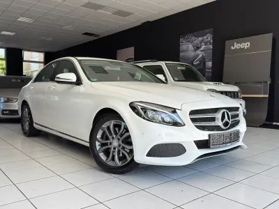 Gebraucht Mercedes C200 184 PS (135 kW) 2016 Weiß Limousine