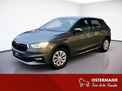 Grau Neu 2025 Skoda Fabia Essence Limousine | 18.940 € (Guter Preis)