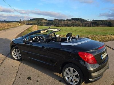 Gebraucht Peugeot 207 CC Roland Garros 101 PS (74 kW) 2008 Schwarz Cabrio