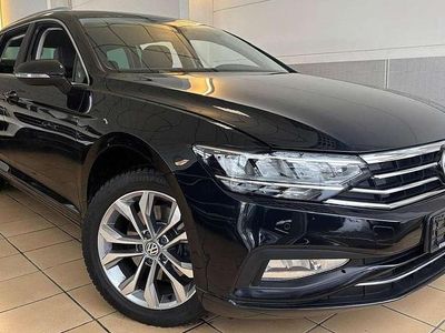 Deep black Gebraucht 2023 VW Passat Business Kombi | 23.490 € (Fairer Preis)