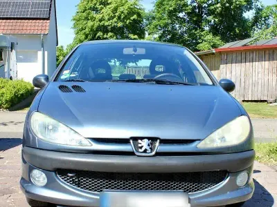 Gebraucht Peugeot 206 Filou 75 PS (55 kW) 2006 Silber Limousine