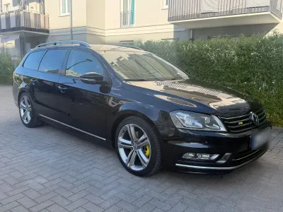 Usata VW Passat R-line 177 CV (130 kW) 2013 Nero Station wagon