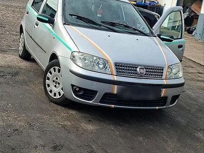 Gebraucht Fiat Punto 50 PS (36 kW) 2010 Braun Kleinwagen