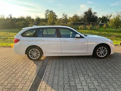Gebraucht BMW 318 Advantage 150 PS (110 kW) 2016 Weiß Kombi