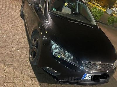 Schwarz Gebraucht 2015 Seat Leon ST Reference Kombi | 6.500 € (Teuer)