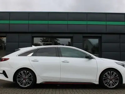 Gebraucht Kia ProCeed 204 PS (150 kW) 2021 Deluxe white Kombi