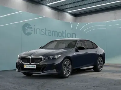 Gebraucht BMW i5 Sport Line 442 kW (601 PS) 2024 Schwarz Limousine