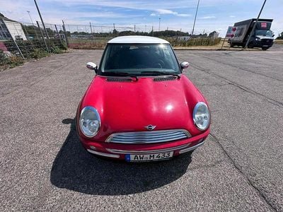 Rot Gebraucht 2003 Mini Cooper Kleinwagen | 1.500 €