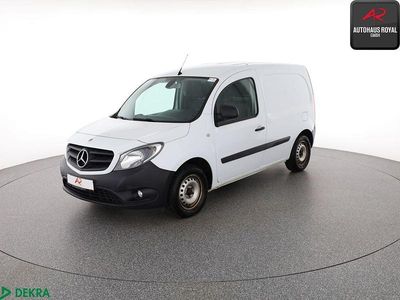Weiß Gebraucht 2021 Mercedes Citan 109 Van / Kleinbus | 11.480 € (Fairer Preis)