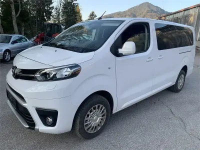 Gebraucht Toyota Proace Verso 144 PS (105 kW) 2022 Weiß Kombi