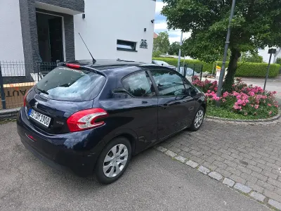 Gebraucht Peugeot 208 82 PS (60 kW) 2013 Blau Kleinwagen
