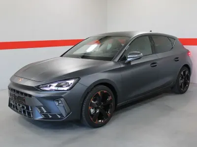 Neu Cupra Leon 150 PS (110 kW) 2026 Grau (magnet grau matt) Limousine