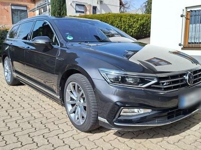 Gebraucht VW Passat Elegance 190 PS (139 kW) 2020 Grau Kombi