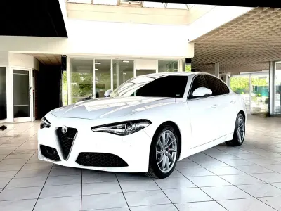 Gebraucht Alfa Romeo Giulia Super 179 PS (131 kW) 2016 Bianco alfa Limousine