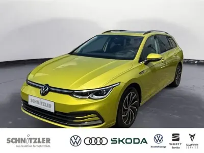 Gebraucht VW Golf VIII Style 150 PS (110 kW) 2023 Gelb Kombi