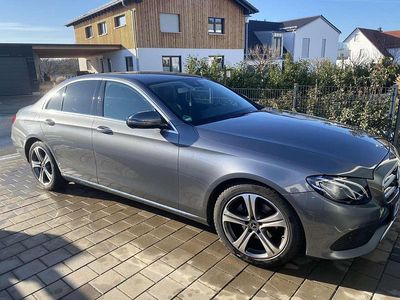 Gebraucht Mercedes E220 Avantgarde 194 PS (142 kW) 2019 Silber Limousine