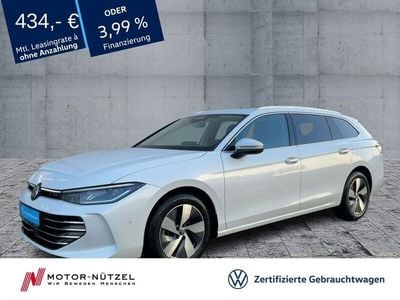 Oryxweiß perlmutteffekt Gebraucht 2024 VW Passat Elegance Kombi | 38.350 € (Fairer Preis)