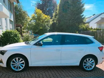 Gebraucht Skoda Scala Style 150 PS (110 kW) 2019 Weiß Kleinwagen