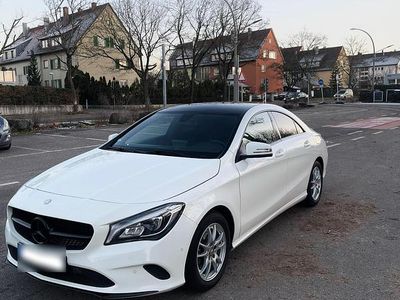 Gebraucht Mercedes CLA180 Urban 122 PS (89 kW) 2016 Weiß Limousine