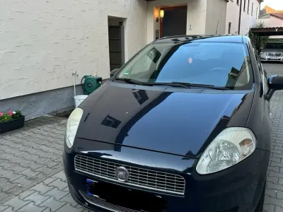 Gebraucht Fiat Punto 62 PS (45 kW) 2009 Blau Kleinwagen