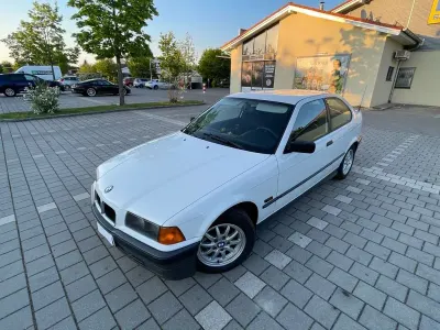 Gebraucht BMW 316 102 PS (75 kW) 1994 Weiß Limousine