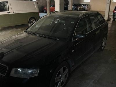 Używany Audi A4 163 KM (119 kW) 2002 Czarny Kombi