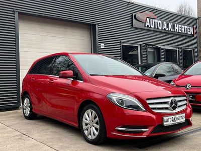 Usata Mercedes B180 122 CV (89 kW) 2013 Rosso Monovolume