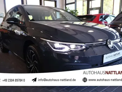 Gebraucht VW Golf VII United 110 PS (80 kW) 2020 Uranograu Limousine