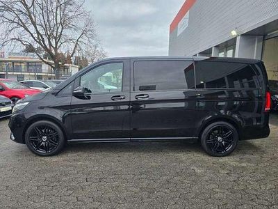 Gebraucht Mercedes V300 Avantgarde 237 PS (174 kW) 2023 Obsidianschwarz metallic Van / Kleinbus