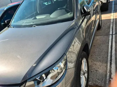 Gebraucht VW Tiguan Sport 140 PS (102 kW) 2011 Grau SUV