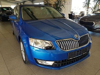 Usata Skoda Octavia Joy 150 CV (110 kW) 2016 Blu Utilitaria