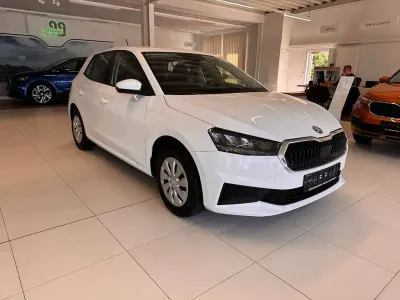Gebraucht Skoda Fabia Essence 80 PS (58 kW) 2023 Weiß Kleinwagen