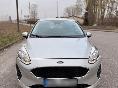 Gebraucht Ford Fiesta 101 PS (74 kW) 2019 Grau Kleinwagen