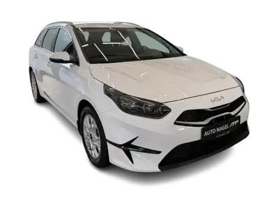 (hw2) deluxe white m Gebraucht 2024 Kia Ceed Sportswagon Vision Kombi | 21.886 € (Guter Preis)