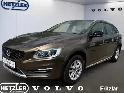 Brugt Volvo V60 CC Summum 150 HK (110 kW) 2016 Brun Stationcar