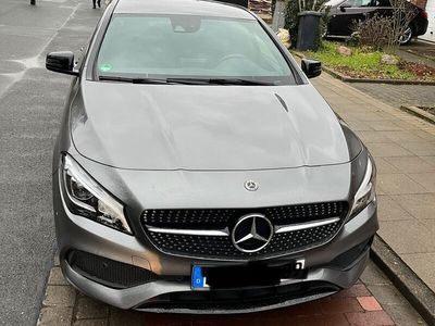 gebraucht Mercedes CLA220 d 4matic Coupé urban amg line grau