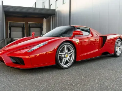 Gebraucht Ferrari Enzo 659 PS (484 kW) 2004 Rot Coupé