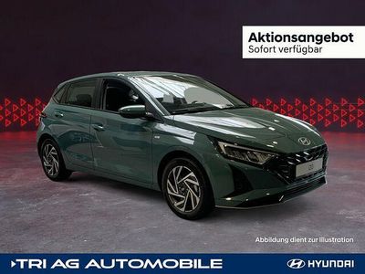 Mangrove green / mic Gebraucht 2024 Hyundai i20 Trend Limousine | 21.990 € (Fairer Preis)