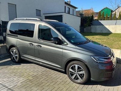 Gebraucht VW Caddy Style 122 PS (89 kW) 2023 Grau Van / Kleinbus