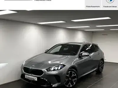 Gebraucht BMW 116 M Sport 122 PS (89 kW) 2025 Skyscraper grau Kleinwagen