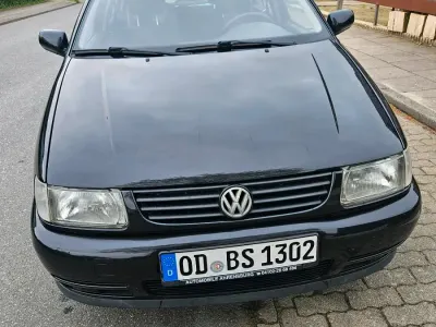 Gebraucht VW Polo 75 PS (55 kW) 1997 Schwarz Kleinwagen