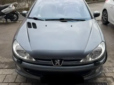 Gebraucht Peugeot 206 CC 109 PS (80 kW) 2005 Grau Cabrio
