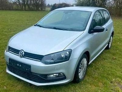 Gebraucht VW Polo 75 PS (55 kW) 2016 Silber Kleinwagen
