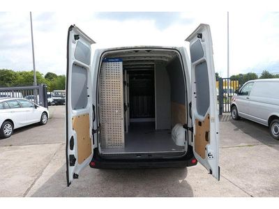 Weiss Gebraucht 2017 Renault Master Van | 17.731 € (Teuer)