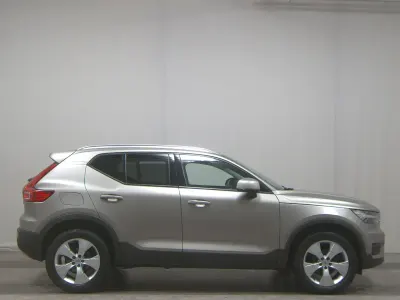 Brugt Volvo XC40 Momentum 163 HK (119 kW) 2022 Grå SUV