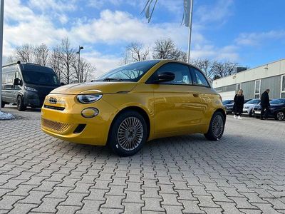 Neu Fiat 500 Icon 65 PS (47 kW) 2026 Sun of italy gelb metallic Kleinwagen