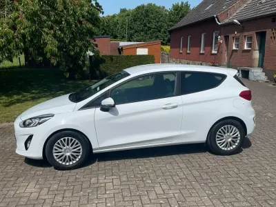 Gebraucht Ford Fiesta 102 PS (75 kW) 2018 Weiß Kleinwagen
