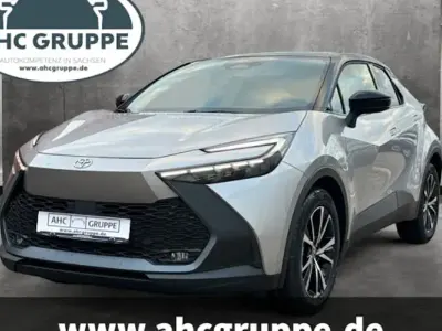 Neu Toyota C-HR 180 PS (132 kW) 2025 Silber SUV